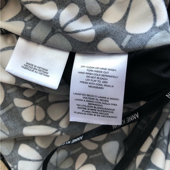 Anne Klein Faux Wrap Floral Print 3/4 Sleeve Dress in Black & White Size S - Picture 9 of 11